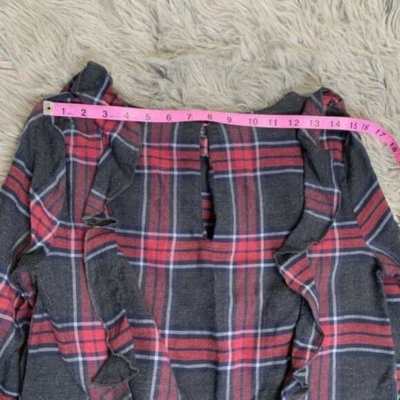 Romeo + Juliet Couture long sleeve plaid Ruffle top red gray sz M - Picture 6 of 12